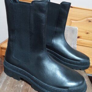 Express Size 10 Chelsea Black Leather Pull On Combat Boots NEW!